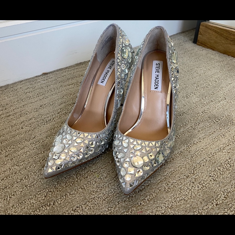 Steve Madden Rhinestone Pumps‎ size 7